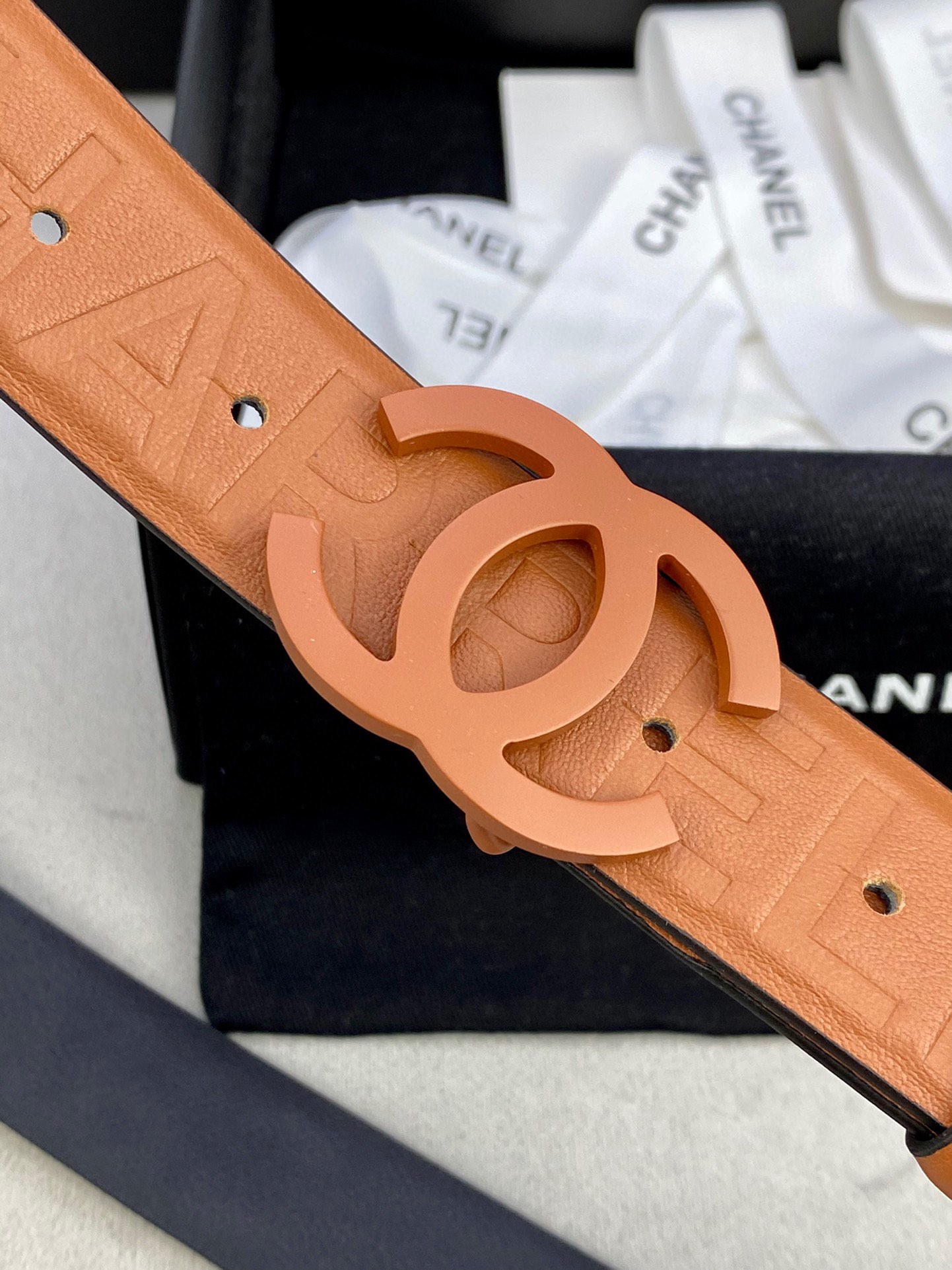 Chanel 柔らかい小牛皮の幅3.0cmブレスレットと高級スチールバックル