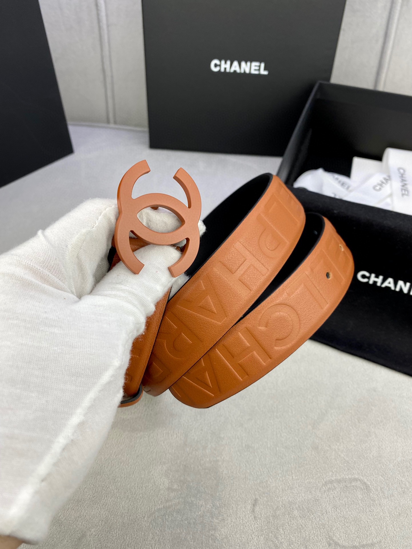 Chanel 柔らかい小牛皮の幅3.0cmブレスレットと高級スチールバックル