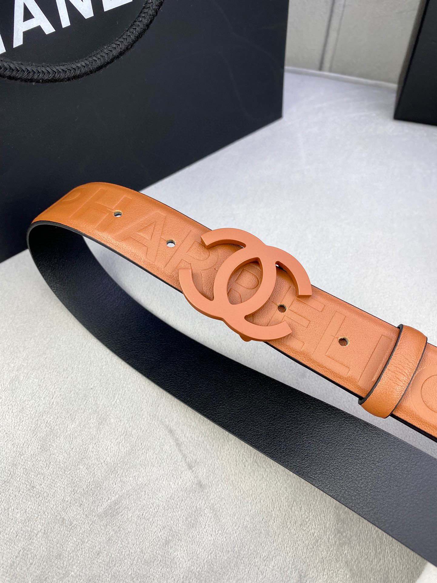 Chanel 柔らかい小牛皮の幅3.0cmブレスレットと高級スチールバックル