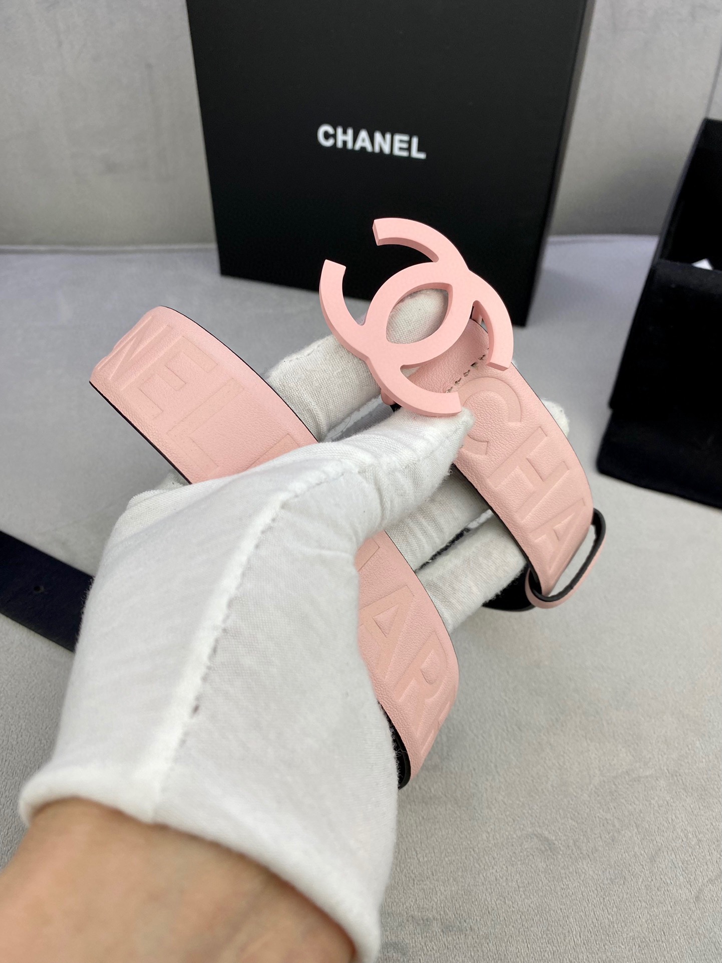 Chanel柔らかい小牛皮ベルト - 幅3.0cmの高品質デザイン