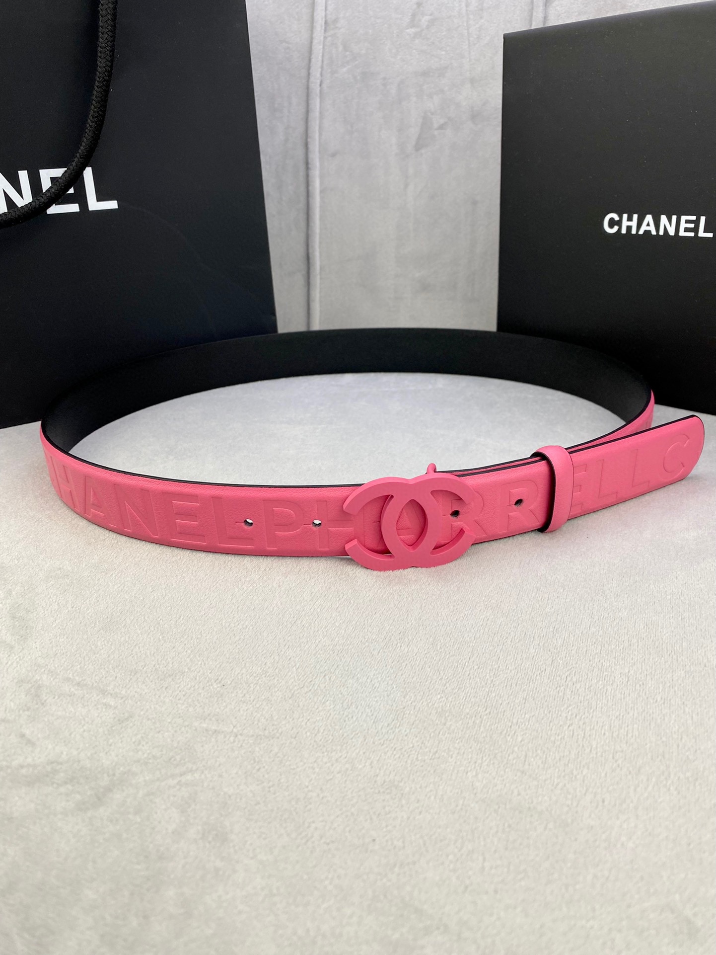 Chanel 柔らかい小牛皮の幅3.0cmベルトとマットスチールバックル