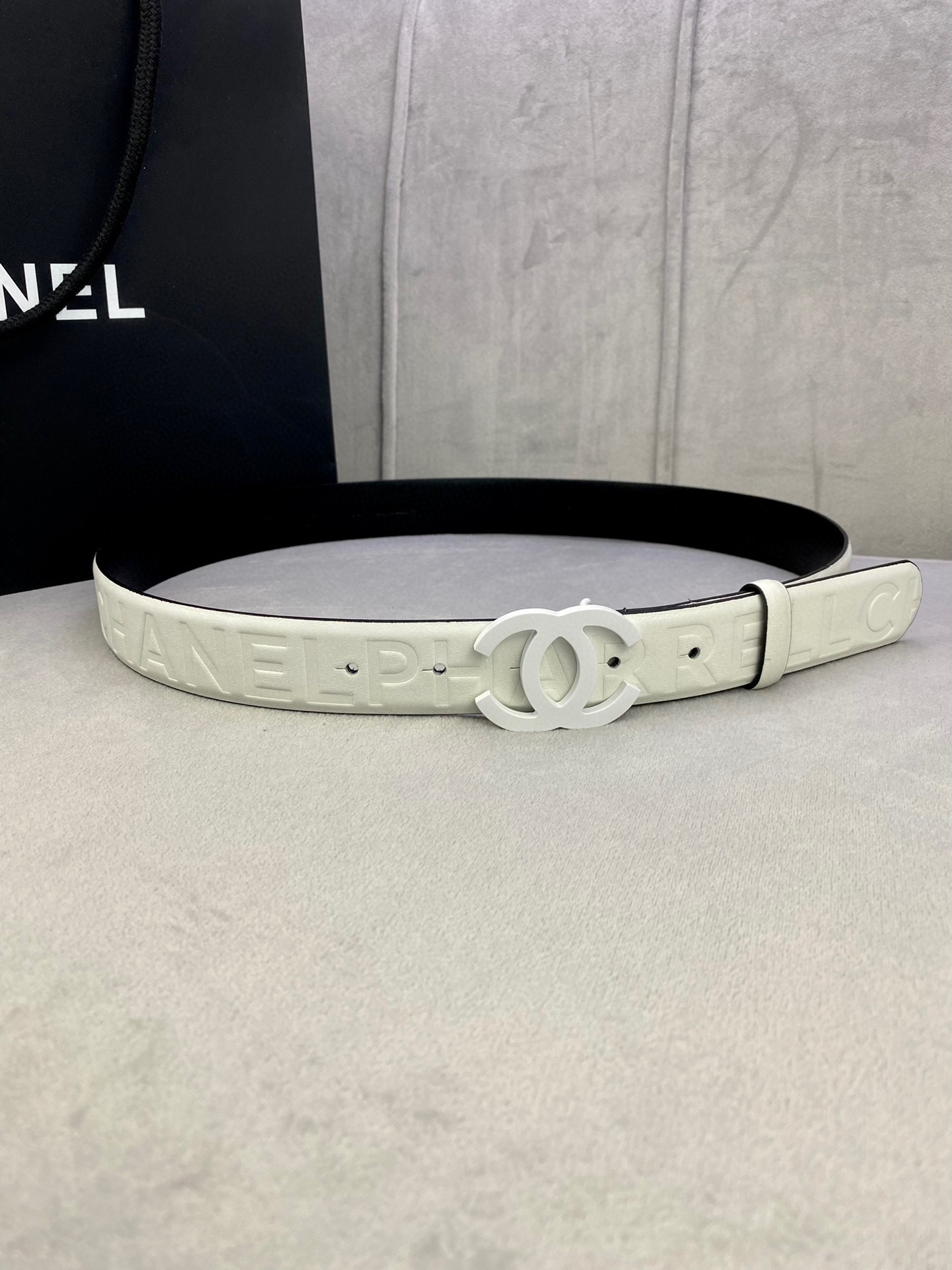 Chanel 柔らかい小牛皮ベルト 3.0cm幅 高級ステンレスバックル