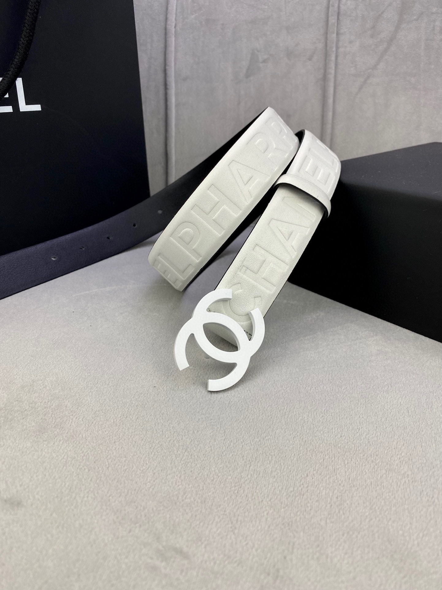 Chanel 柔らかい小牛皮ベルト 3.0cm幅 高級ステンレスバックル