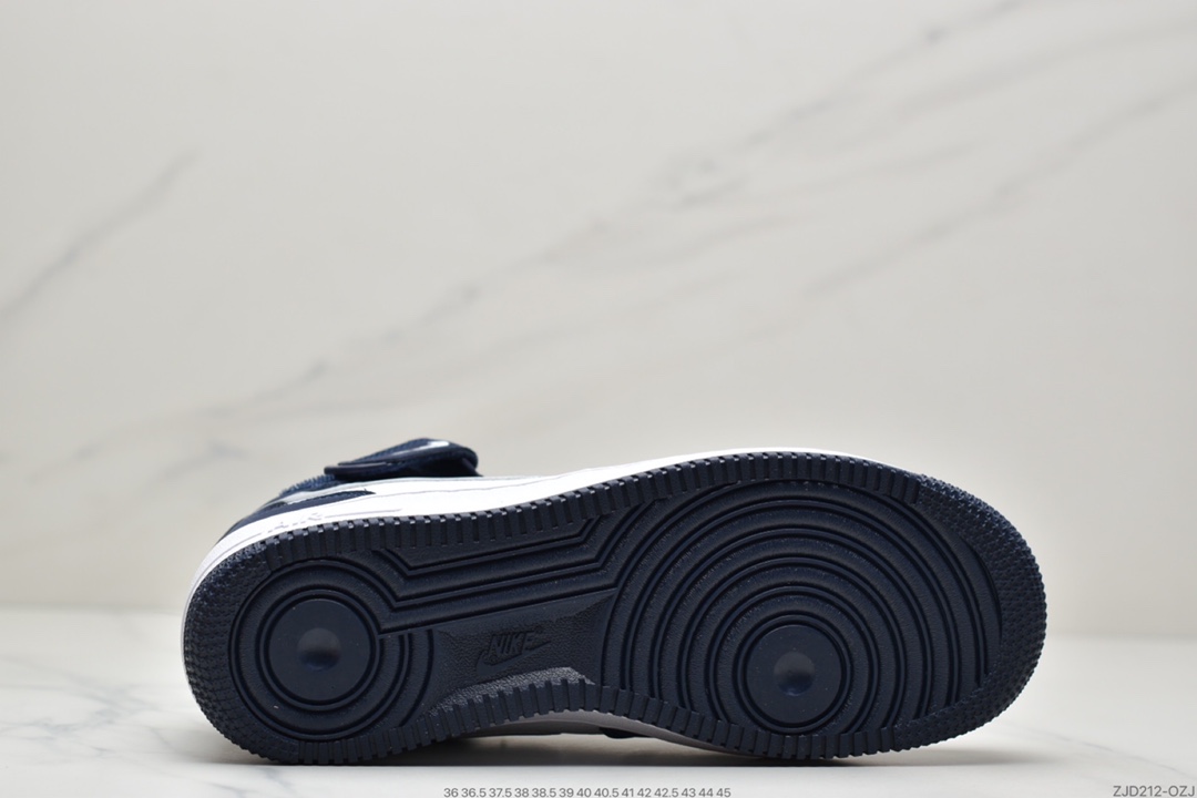 240 午夜蓝”满天星  NIke Air Force 1 ’07 Mid “ 空军一号中帮运动休闲板鞋 AQ2263-115