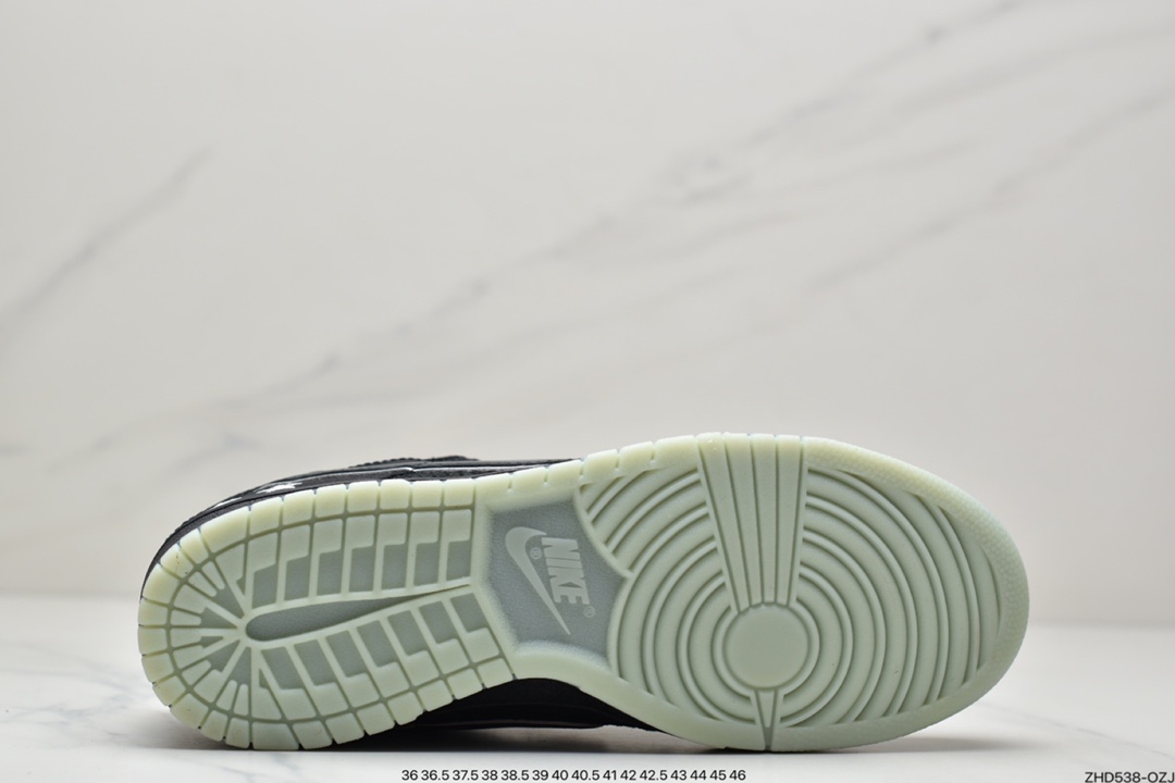 300 LPL x NIKE SB Dunk Low ”League Of Legends Pro League” 联名款丝绸夜光滑板鞋DO2327-011