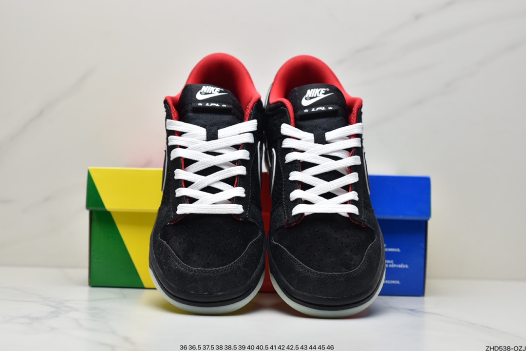 300 LPL x NIKE SB Dunk Low ”League Of Legends Pro League” 联名款丝绸夜光滑板鞋DO2327-011
