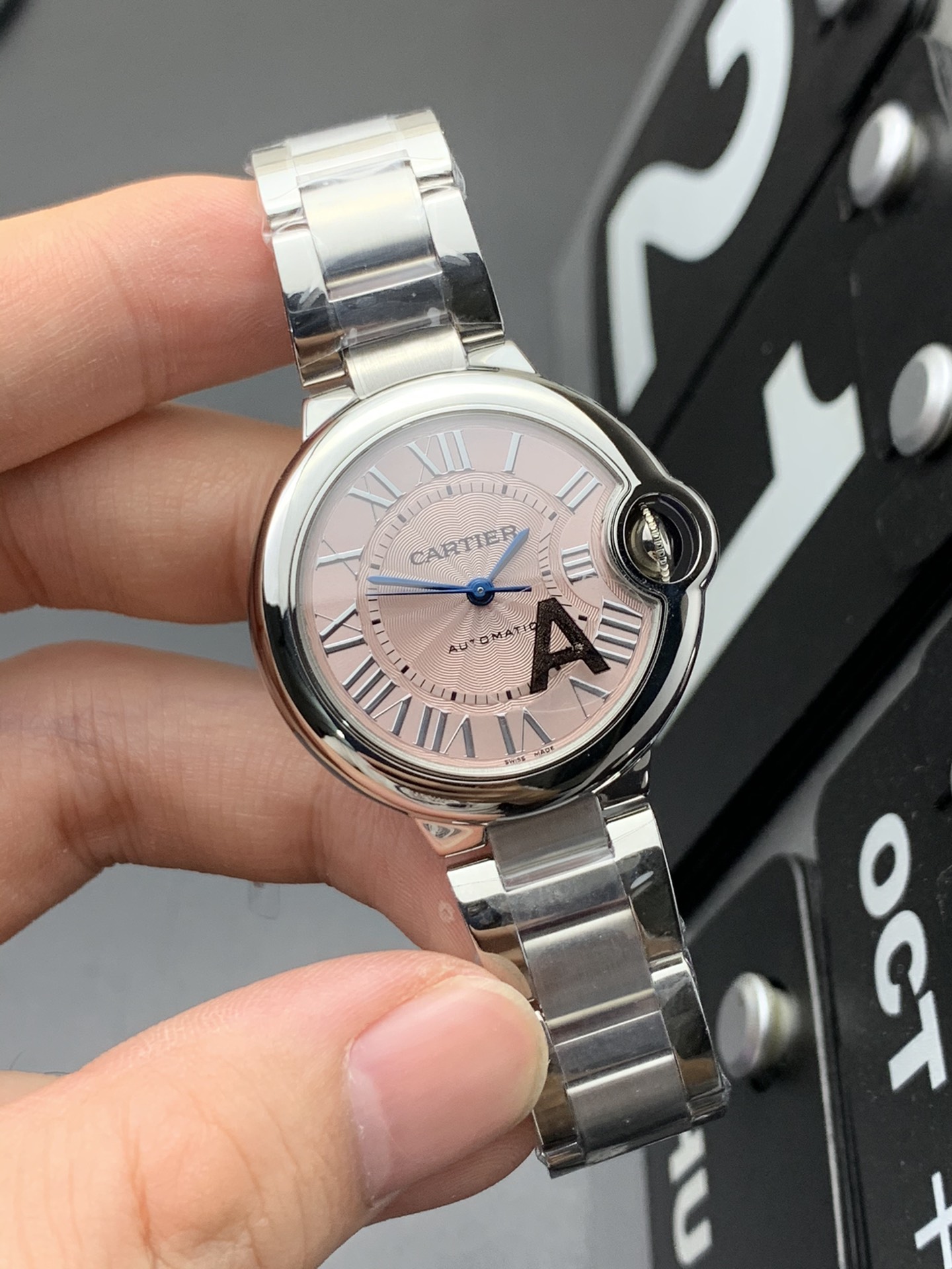 Cartier V6 33机械粉气球