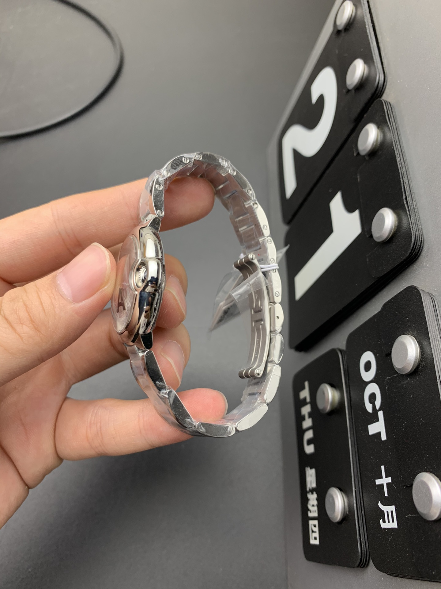 Cartier V6 33机械粉气球