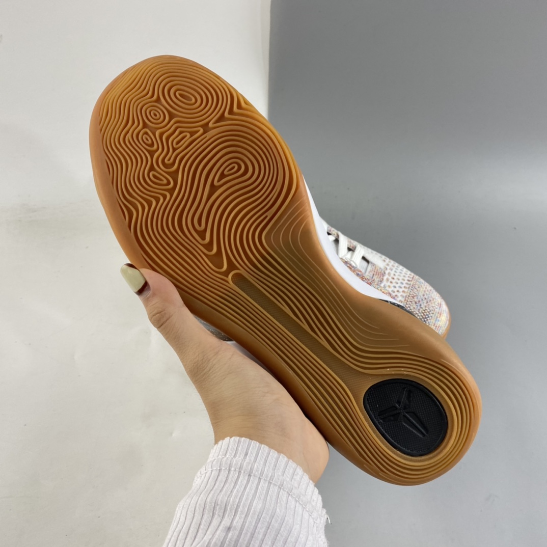 P260  NIKE Zoom Kobe IX 科比9专业实战篮球鞋 698595-109