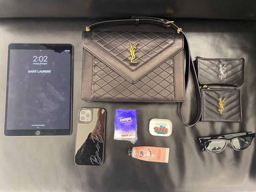 Saint laurent Ysl Gaby绗缝纹路信封斜挎包 668863黑色