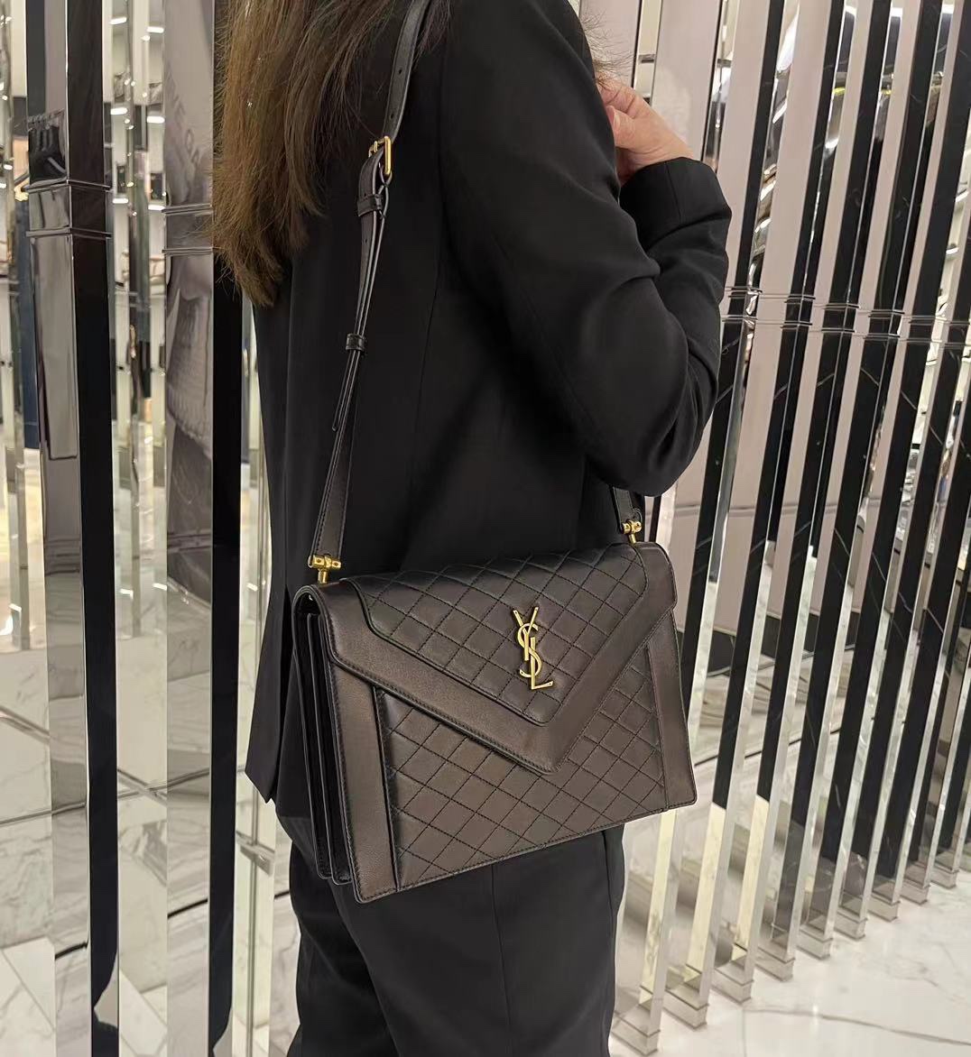 Saint laurent Ysl Gaby绗缝纹路信封斜挎包 668863黑色