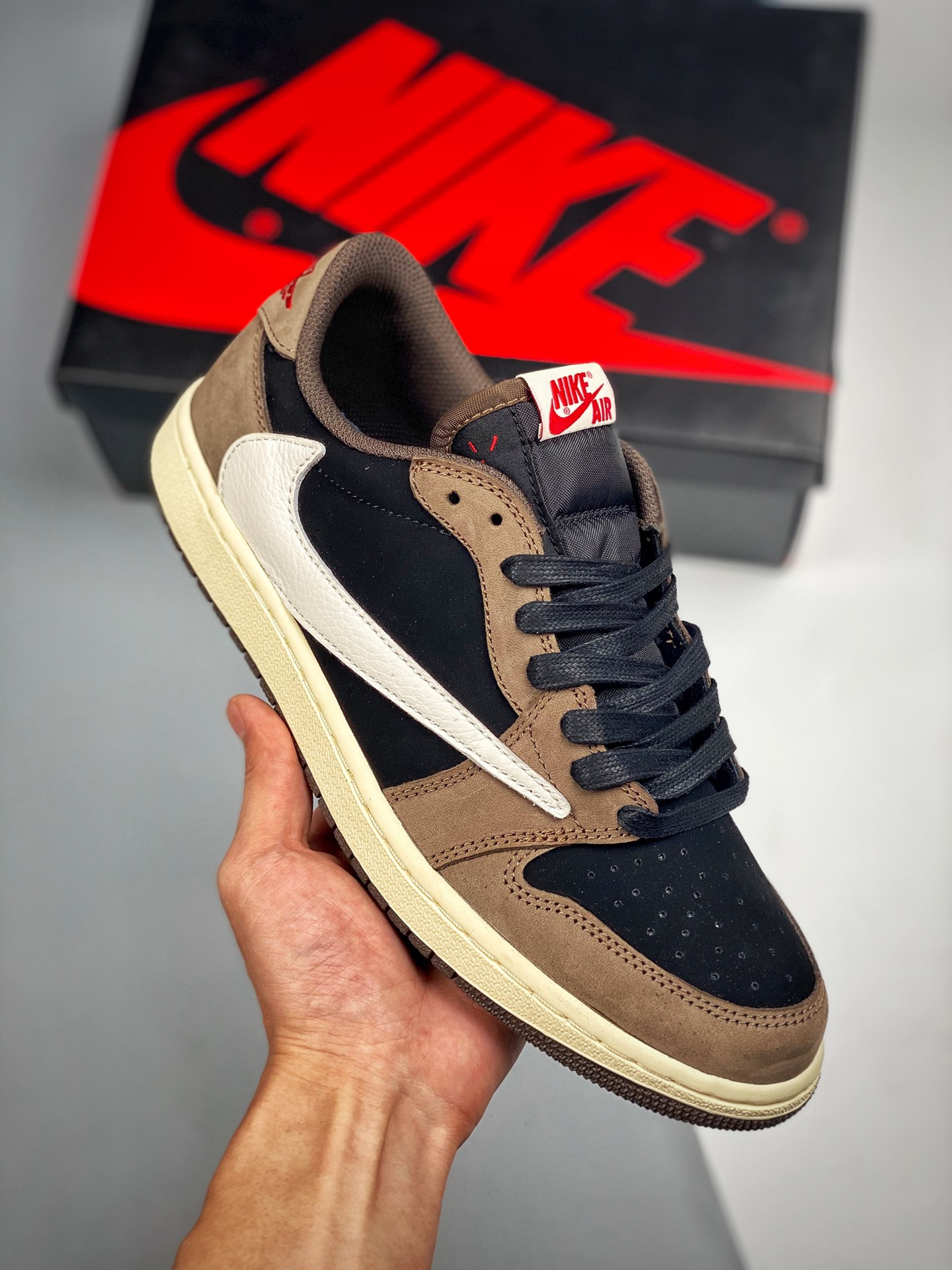 TS x Air Jordan 1 Low, gancho invertido, caña baja, la mejor calidad del mercado, fábrica de Dongguan con márgenes redu…