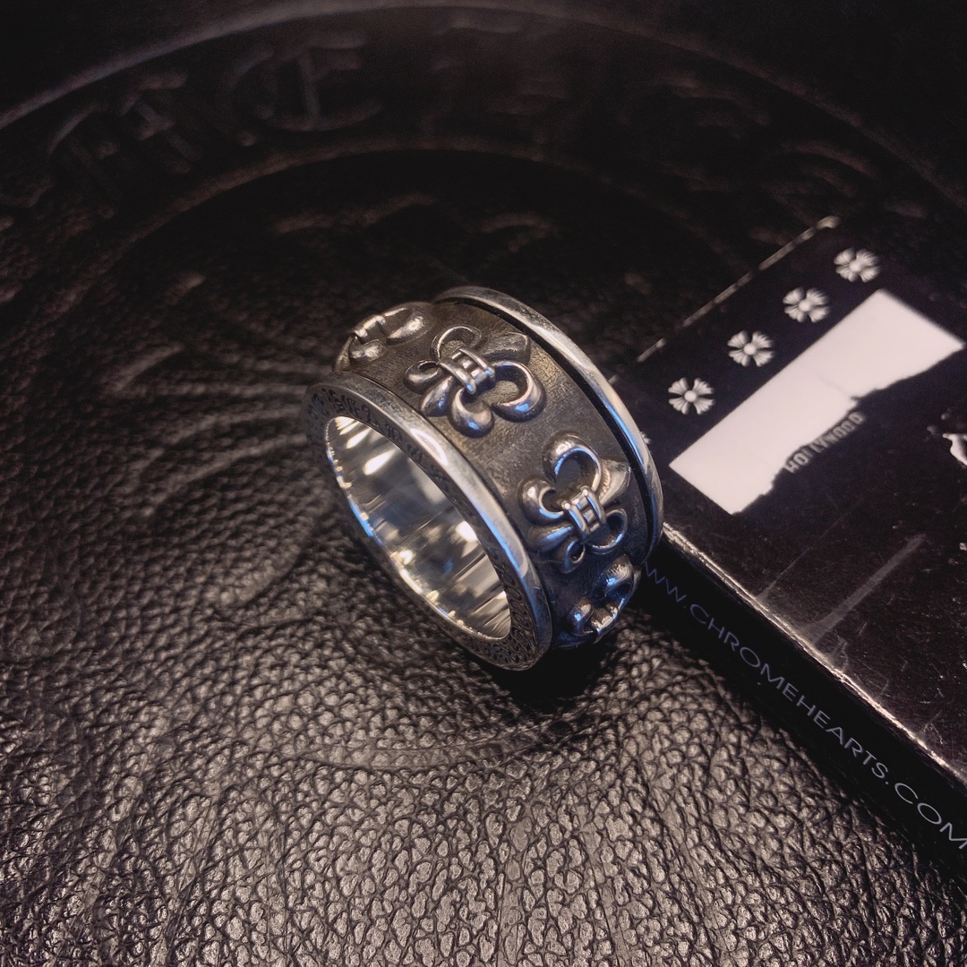 Chrome Hearts 𝐂𝐡𝐫𝐨𝐦𝐞 𝐡𝐞𝐚𝐫𝐭克罗心 童军花旋转戒