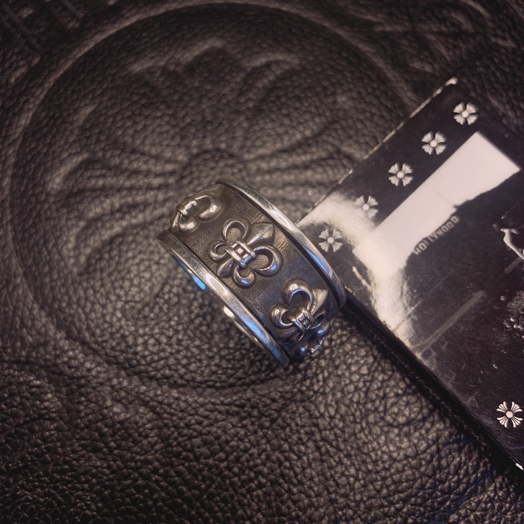 Chrome Hearts 𝐂𝐡𝐫𝐨𝐦𝐞 𝐡𝐞𝐚𝐫𝐭克罗心 童军花旋转戒
