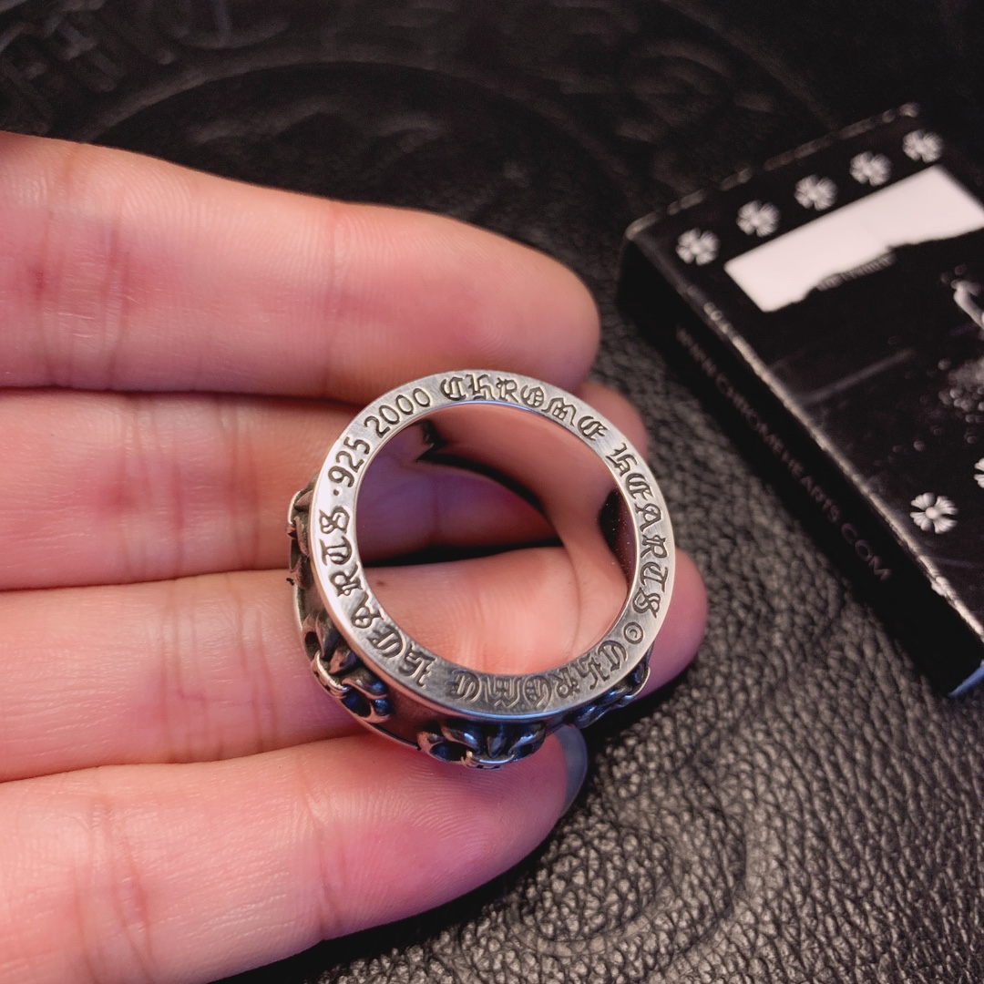 Chrome Hearts 𝐂𝐡𝐫𝐨𝐦𝐞 𝐡𝐞𝐚𝐫𝐭克罗心 童军花旋转戒