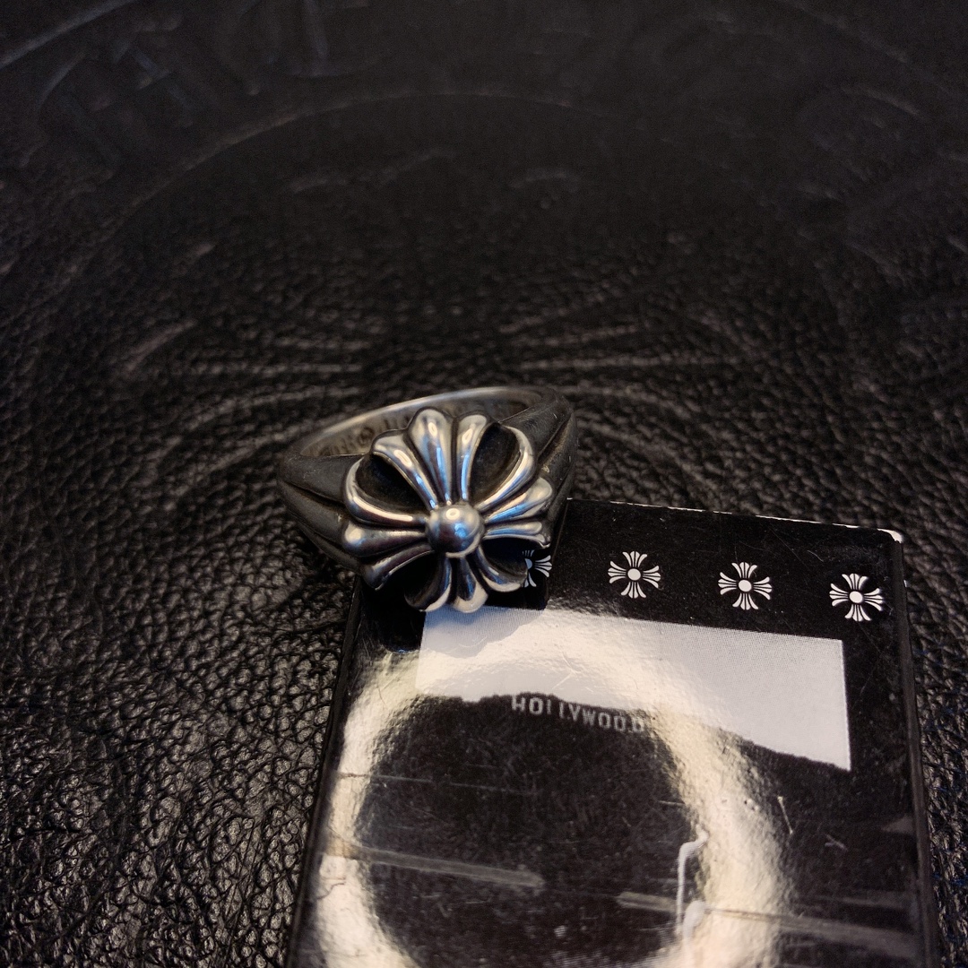 Chrome Hearts 𝐂𝐡𝐫𝐨𝐦𝐞 𝐡𝐞𝐚𝐫𝐭𝐬 克罗心大十字花戒指
