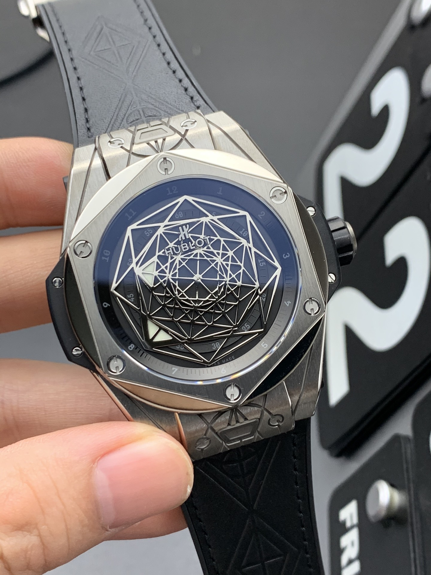 Hublot WWF 钛刺青
