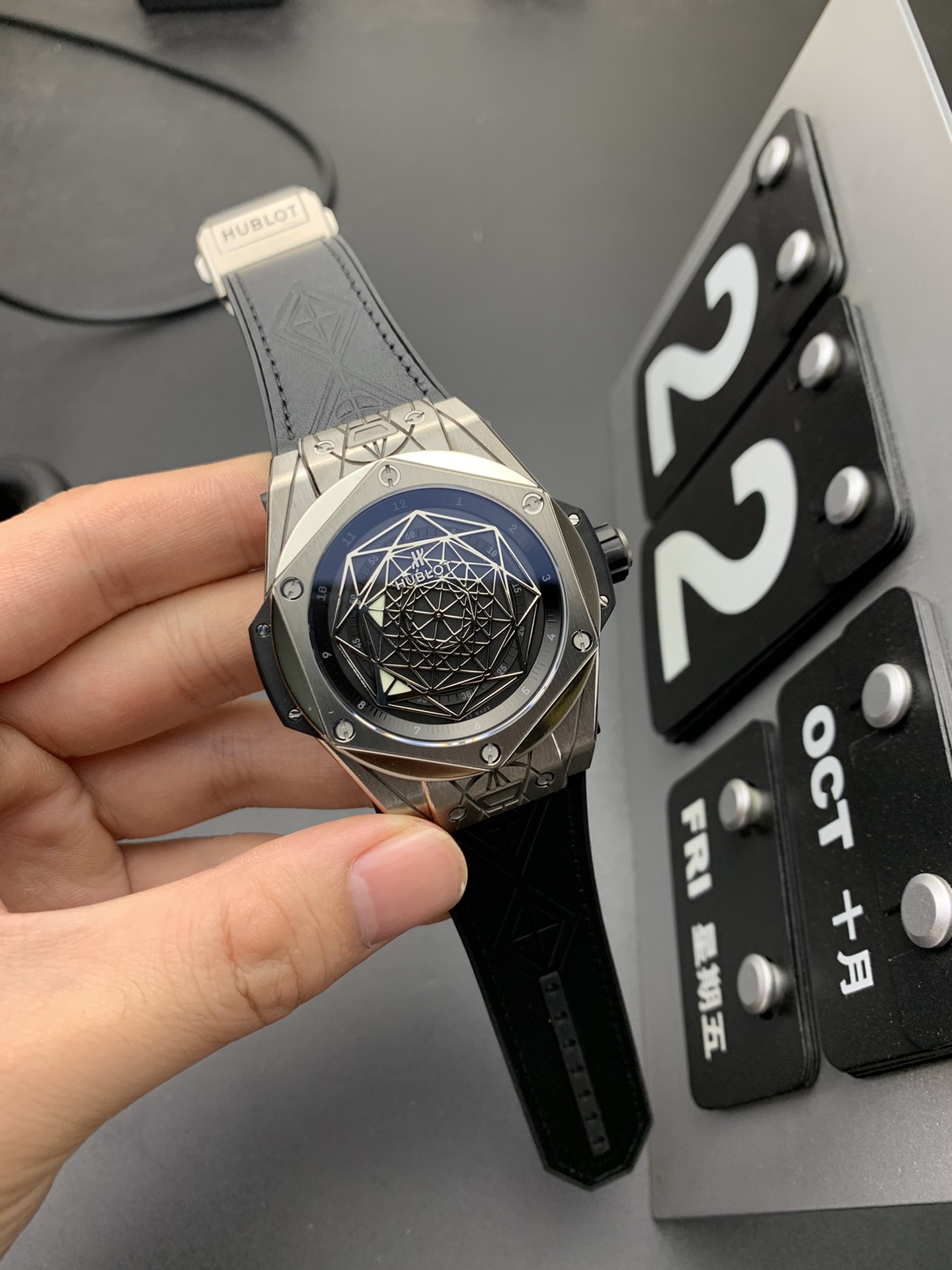Hublot WWF 钛刺青