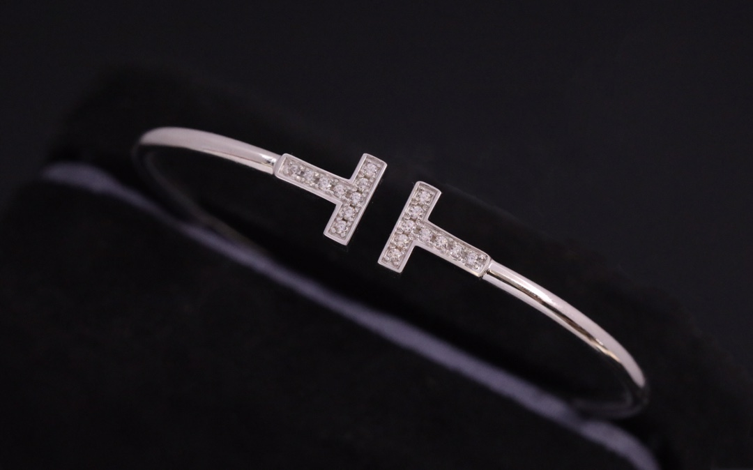 Tiffany & Co. Tiffany全新呈现T系列：手镯
