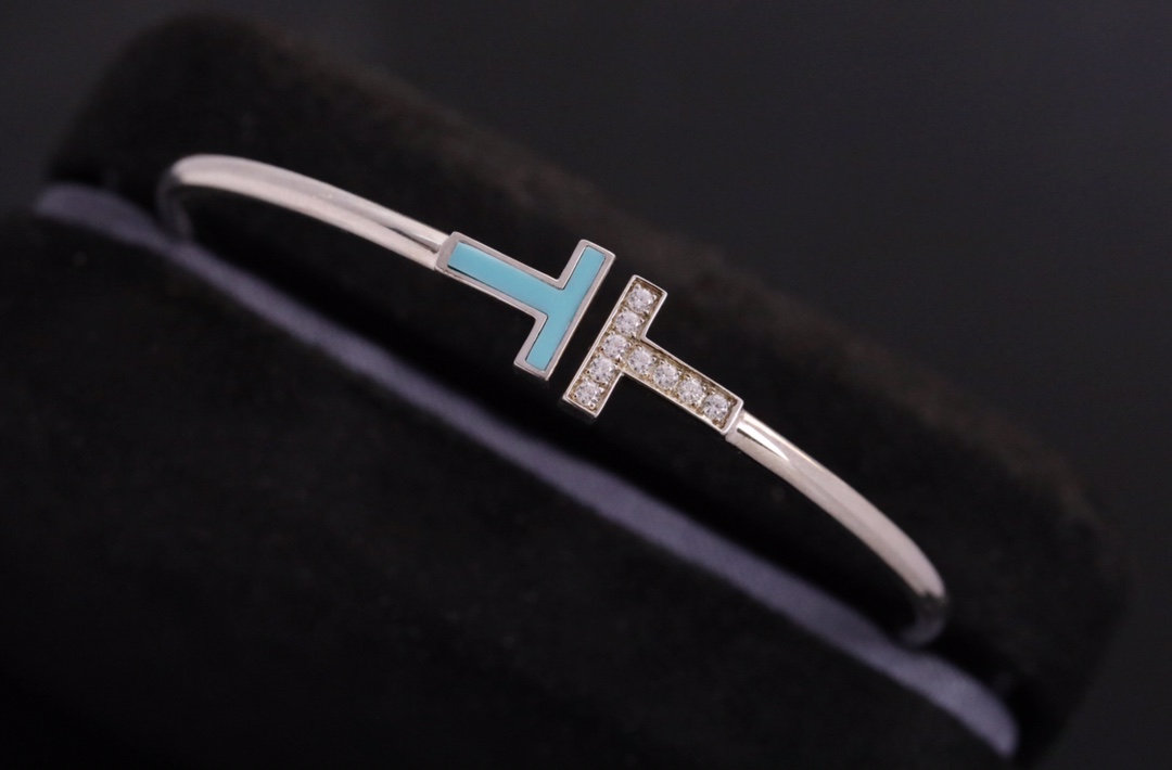Tiffany & Co. Tiffany 全新呈现T系列手镯