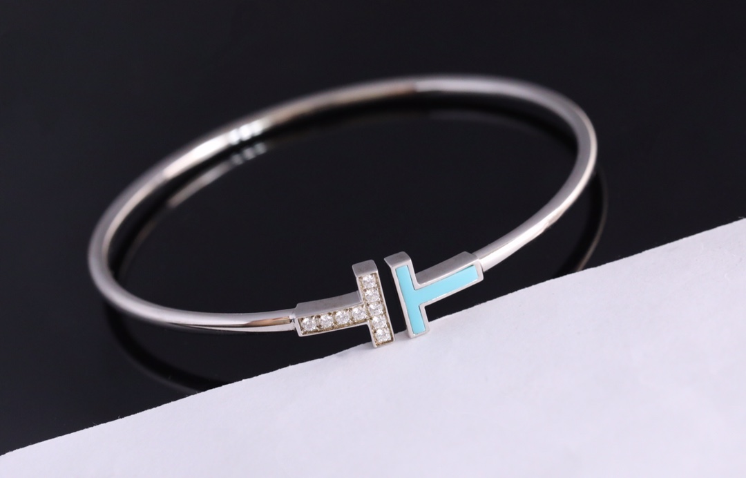Tiffany & Co. Tiffany 全新呈现T系列手镯