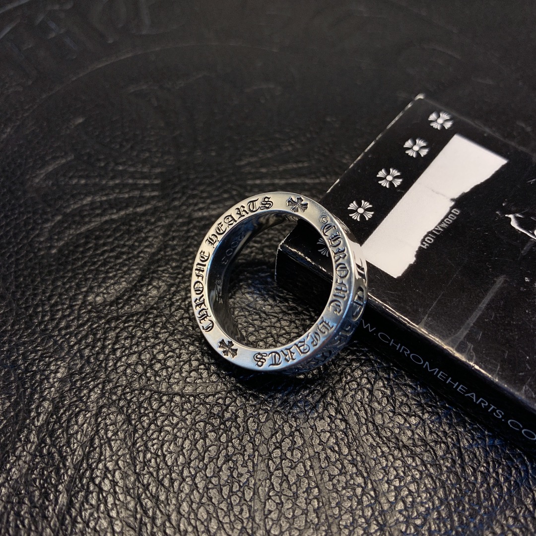 Chrome Hearts 𝐂𝐡𝐫𝐨𝐦𝐞 𝐡𝐞𝐚𝐫𝐭𝐬克罗心镶石永恒戒指