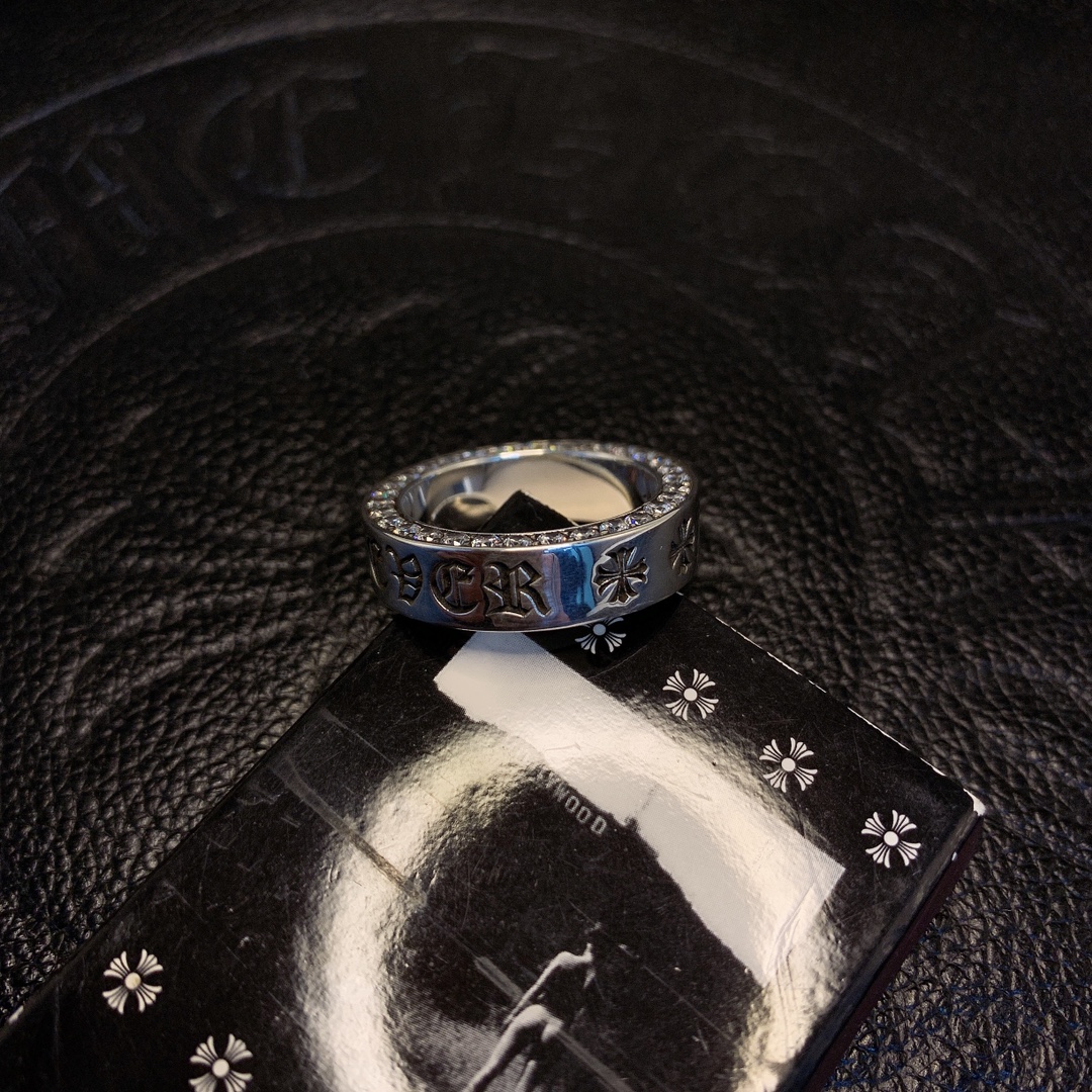 Chrome Hearts 𝐂𝐡𝐫𝐨𝐦𝐞 𝐡𝐞𝐚𝐫𝐭𝐬克罗心镶石永恒戒指