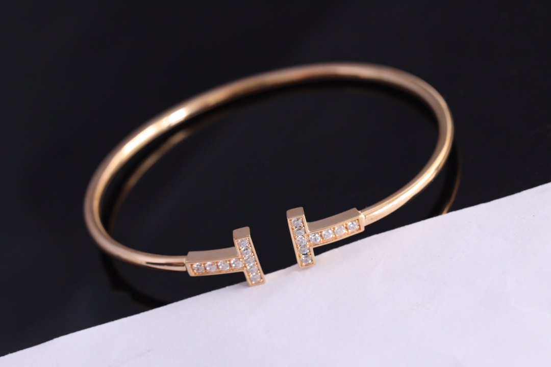 Tiffany & Co. Tiffany 全新呈现T系列：手镯