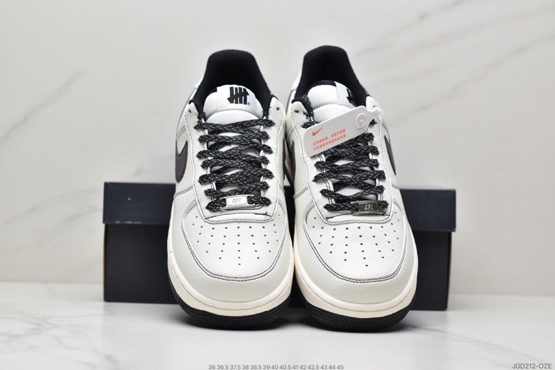 180 UNDEFEATED x Nike Air Force 1′07”Beige/Black 3M” UN2588-121