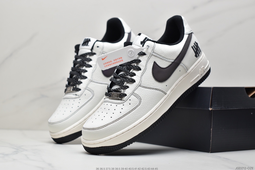 180 UNDEFEATED x Nike Air Force 1′07”Beige/Black 3M” UN2588-121