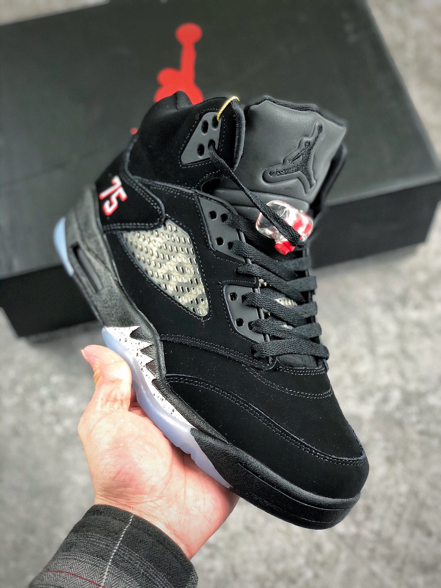 本地自取 支持放店
Air Jordan 5 Retro  