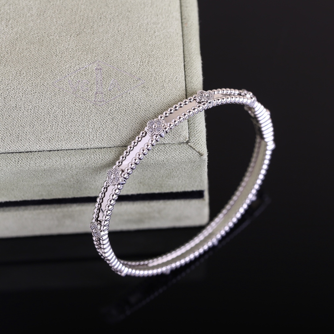 Stylish Gold Bracelet with Crystal-Coated Grass Design for Modern Elegance - 图片 6