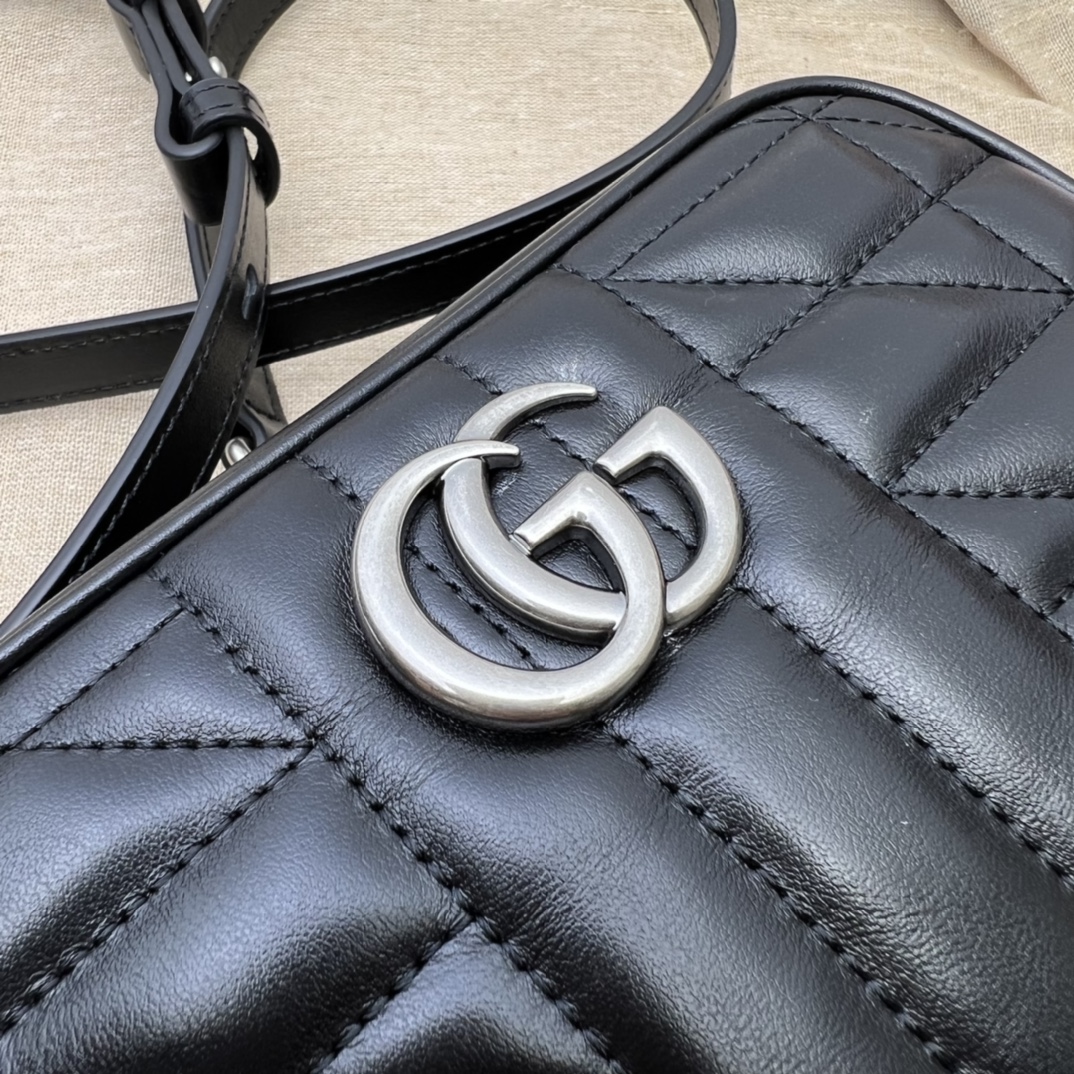 GUCCI古驰GG Marmont系列迷你肩背包634936