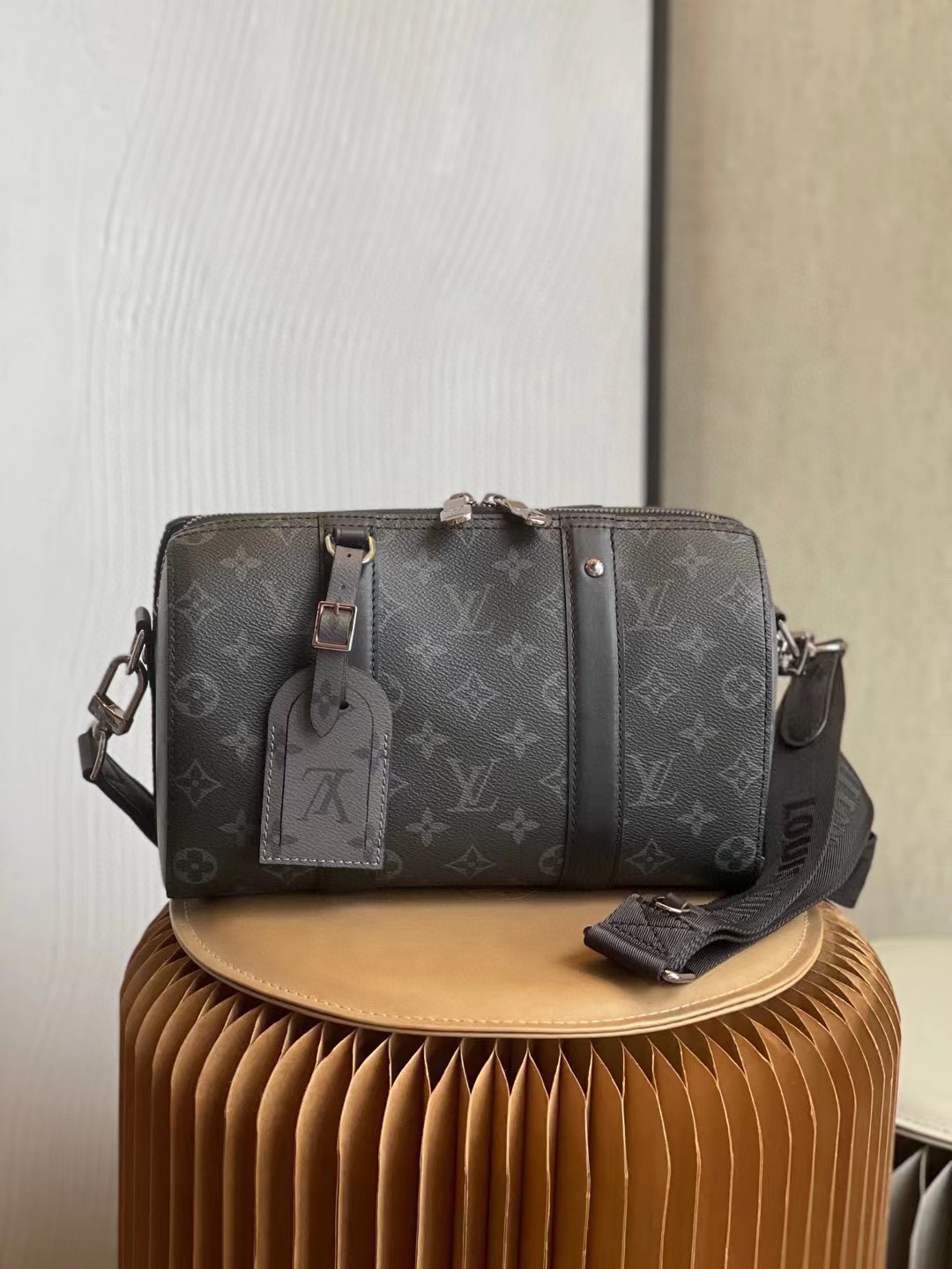Louis Vuitton LV Keepall Handbags Travel Bags Monogram Canvas Down