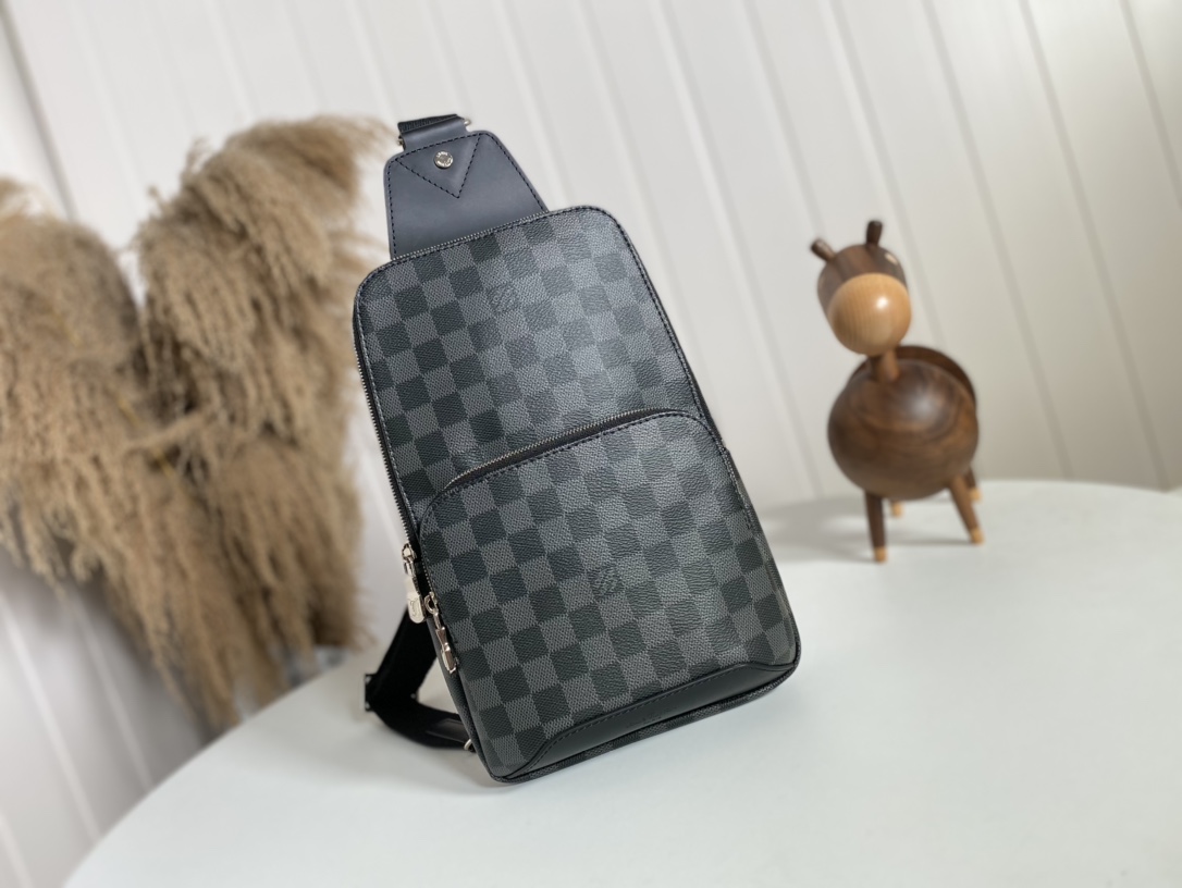 Louis Vuitton LV Avenue Crossbody & Shoulder Bags Black Grid Damier Graphite Canvas Casual N41719