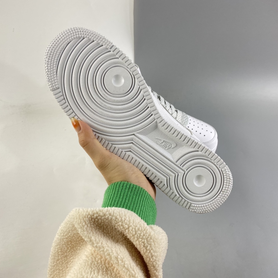 P220  NIKE Air Force 1 High ’07 Lv8 3M 空军一号NBA联名3M反光高帮休闲板鞋 CU4159-100