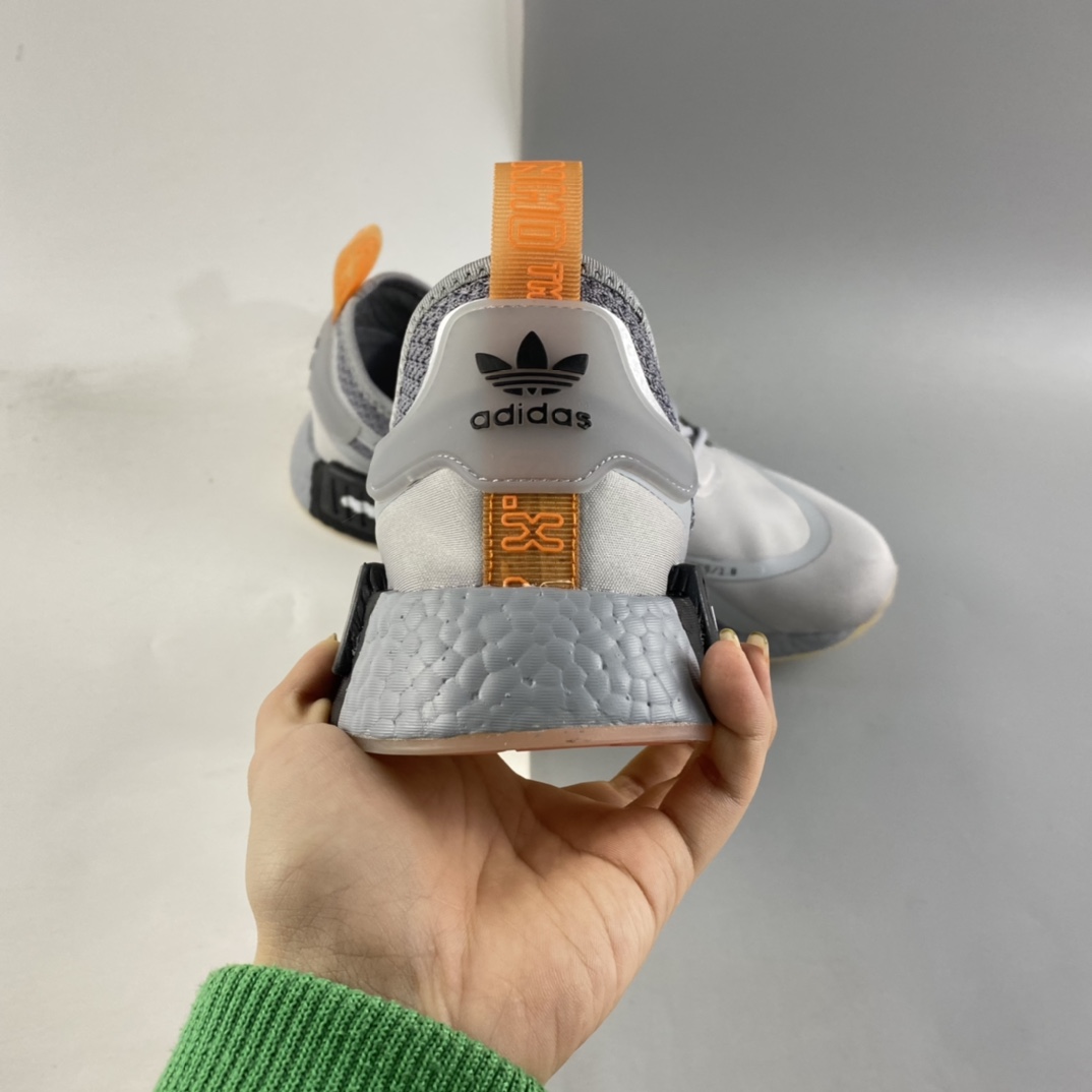 P190  Adidas  NMD_R1 SPECTOO 阿迪三叶草低帮休闲爆米花跑步鞋 FZ3200
