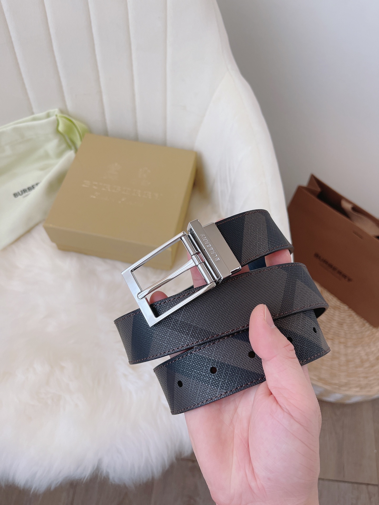 H5  Burberry 巴宝莉 皮带