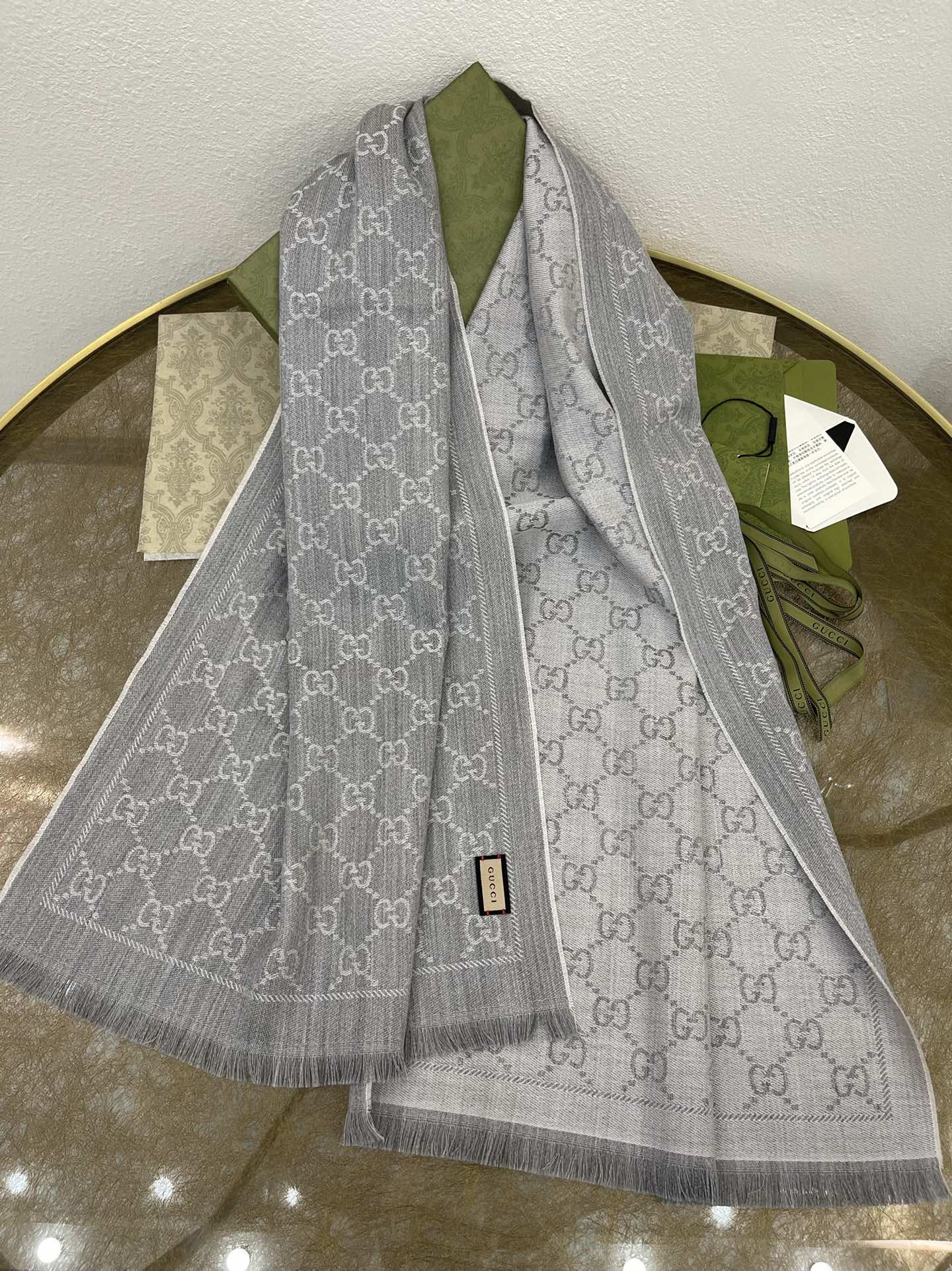 GUCCI古驰GG提花图案针织羊毛围巾133483