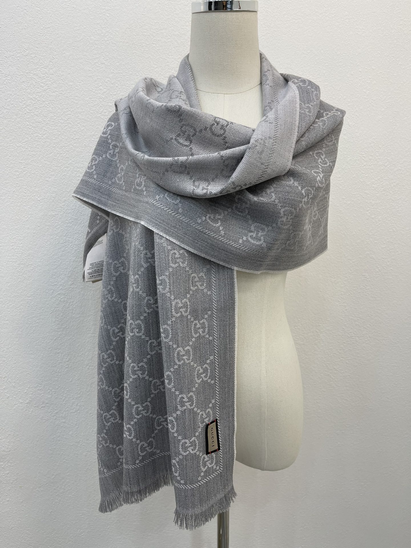 GUCCI古驰GG提花图案针织羊毛围巾133483