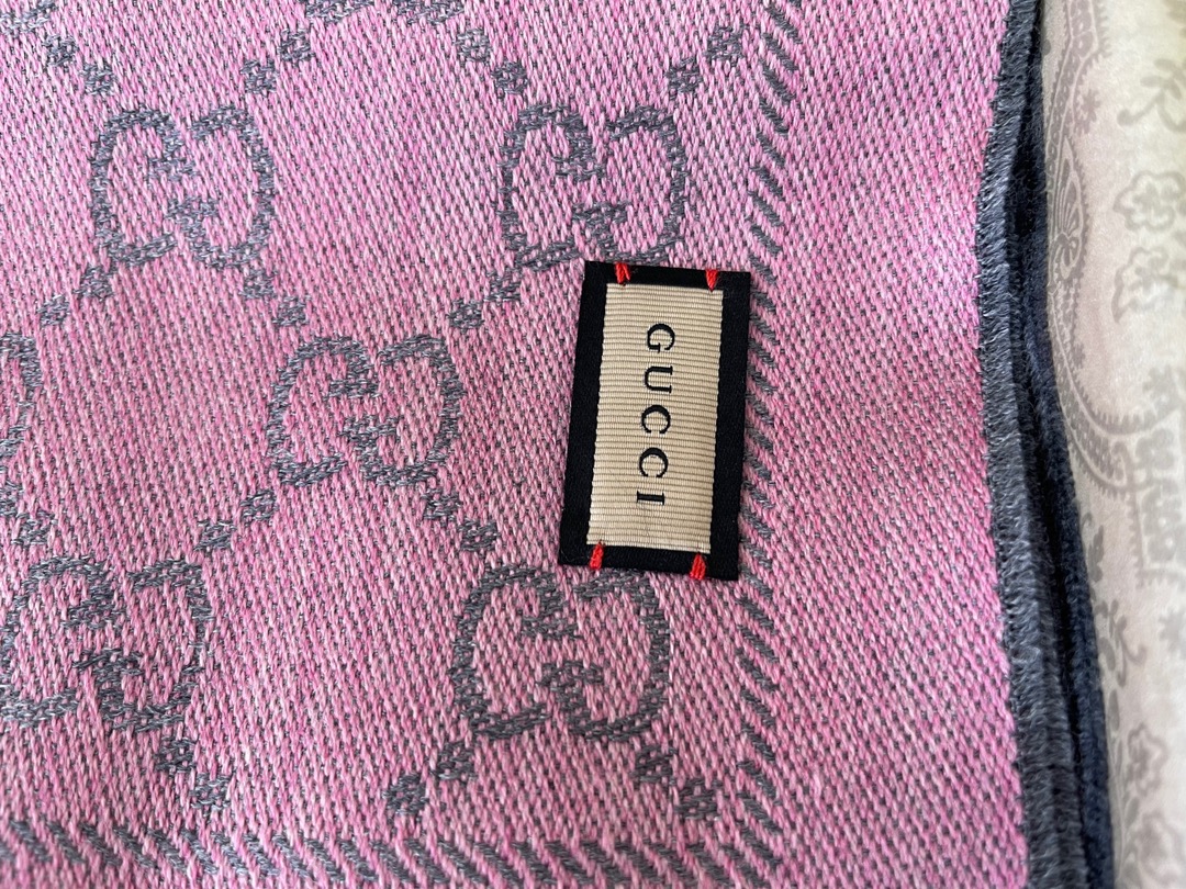 GUCCI古驰GG提花图案针织羊毛围巾133483