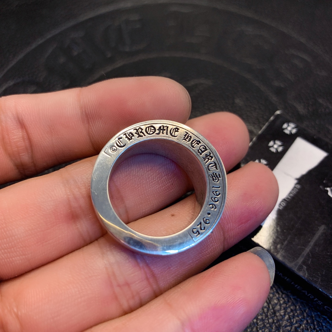 Chrome Hearts Chrome Hearts 克罗心 斜角戒指 无敌做旧 百分之98以上接近ZP