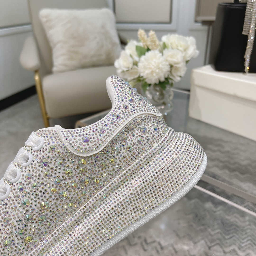Alexander McQueen Crystal-Embellished Velvet Sneakers 8 a1635075866228 3562