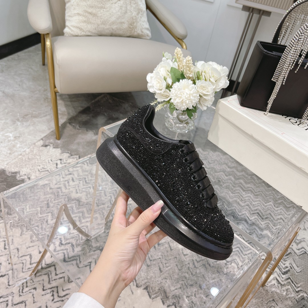 Alexander McQueen Crystal-Embellished Velvet Sneakers 8 a1635076248792 5307
