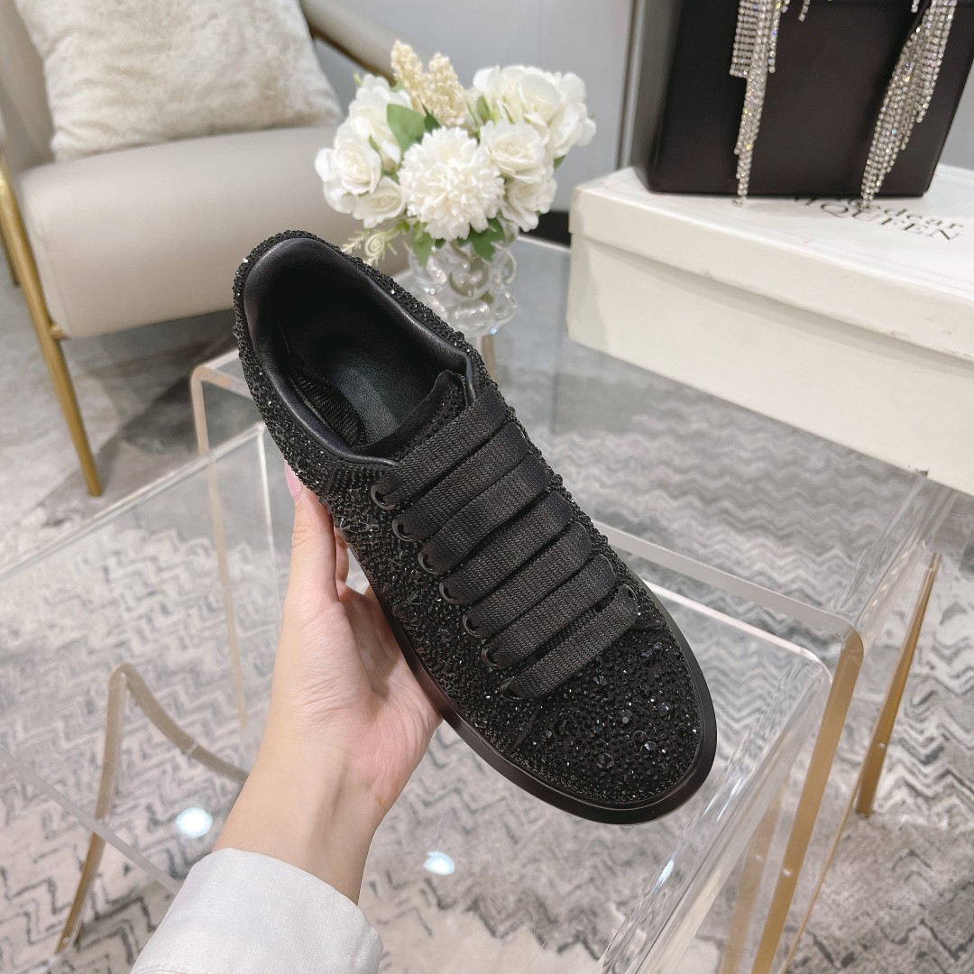 Alexander McQueen Crystal-Embellished Velvet Sneakers 9 a1635076248861 8173