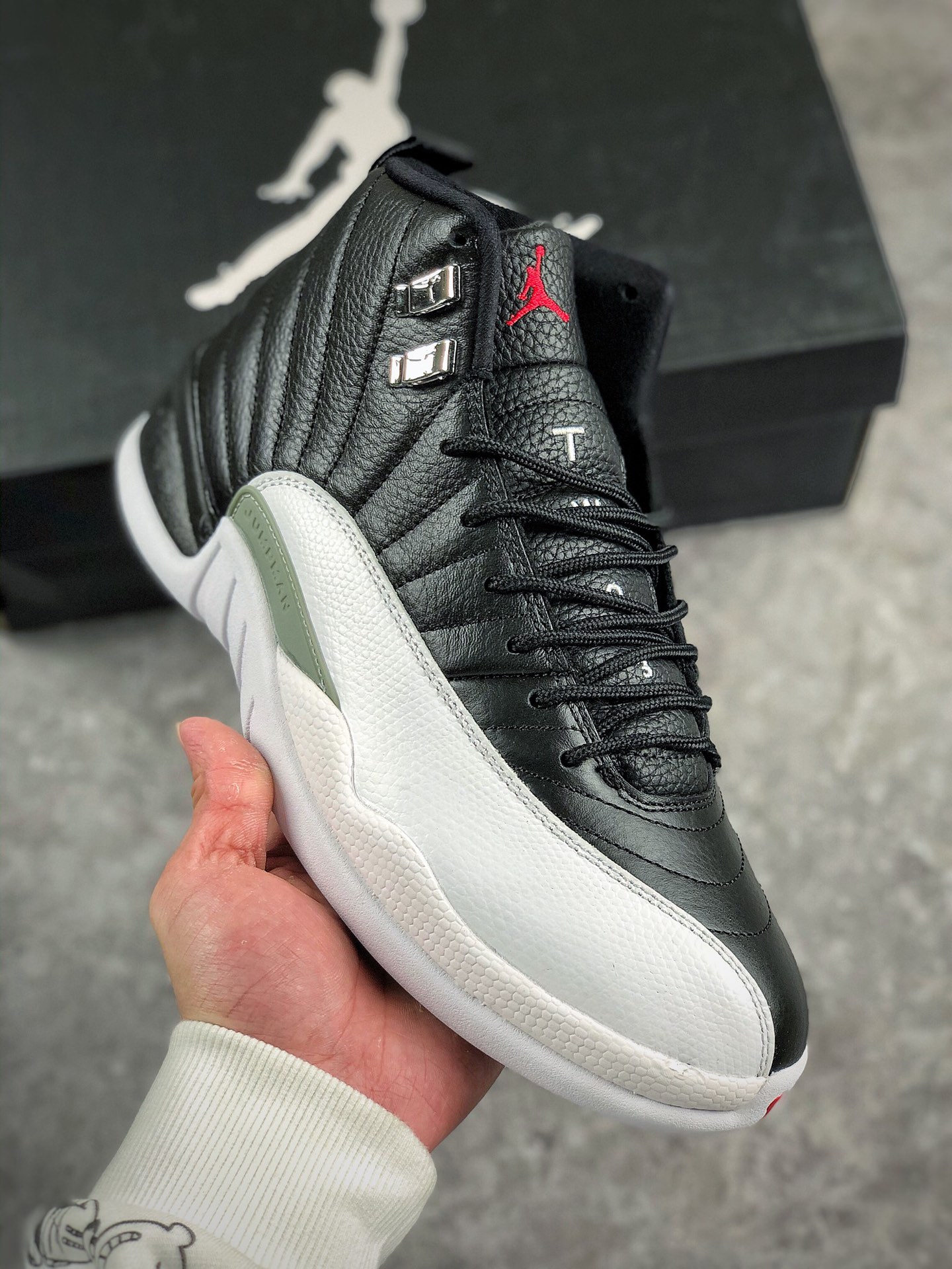 本地自取   核心放店
Air Jordan AJ12 