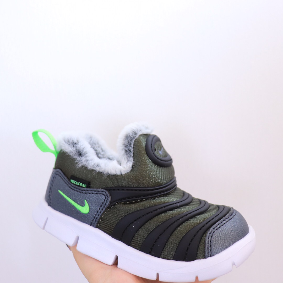 图片[8]-（22-27码小童） （28-37.5大童） 专Ｇ版ＮＫ加绒毛毛虫 专Ｇ最高版本👍原鞋开模相识度99.99%。 新配色太美了.内里毛料也是采用非常优质独特的绒。鞋头和侧边的标也是采用不一样的特殊工艺材料.带点亮闪闪超级漂亮。经典款百搭保暖舒适一步到位👏纯手工剪裁.上脚也一样好看不显胖.-选品中心