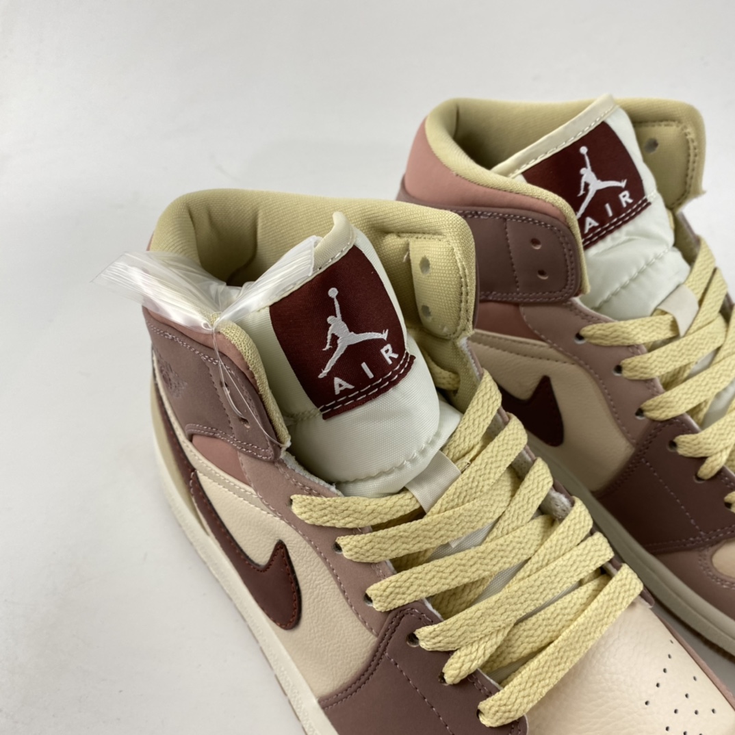 P240  Air Jordan 1 Mid AJ1 乔1 中帮百搭休闲运动板鞋 DO7440-821