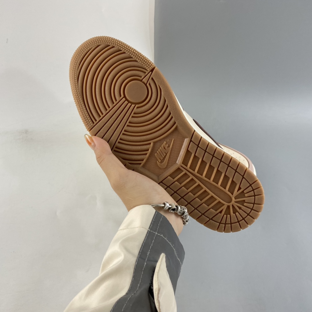 P240  Air Jordan 1 Mid AJ1 乔1 中帮百搭休闲运动板鞋 DO7440-821