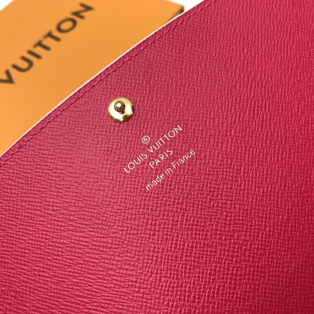 the Sarah Wallet features a playful - Bag 7